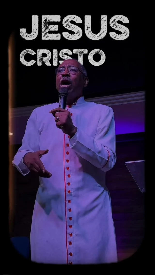 Pastor senior da IBNT ministrando sobre Jesus Cristo